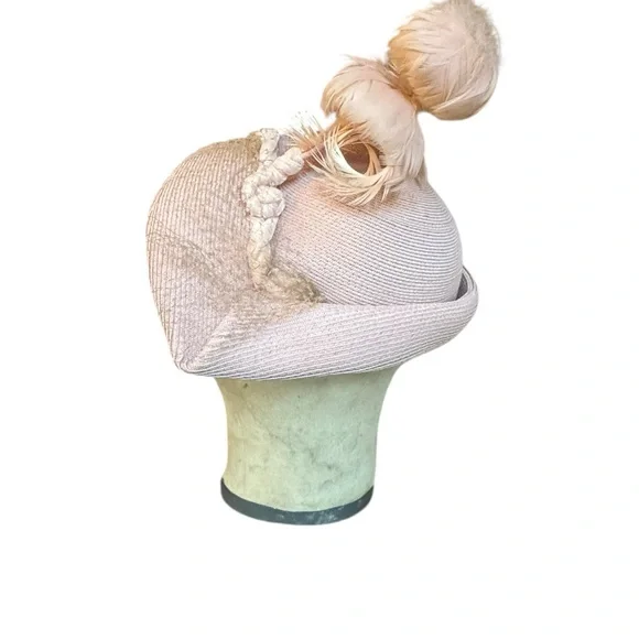 1950s/60s Soft, Muted‎ Pink Straw Fascinator Hat w/Birdcage Veil & Pink Feathers - Picture 4 of 9
